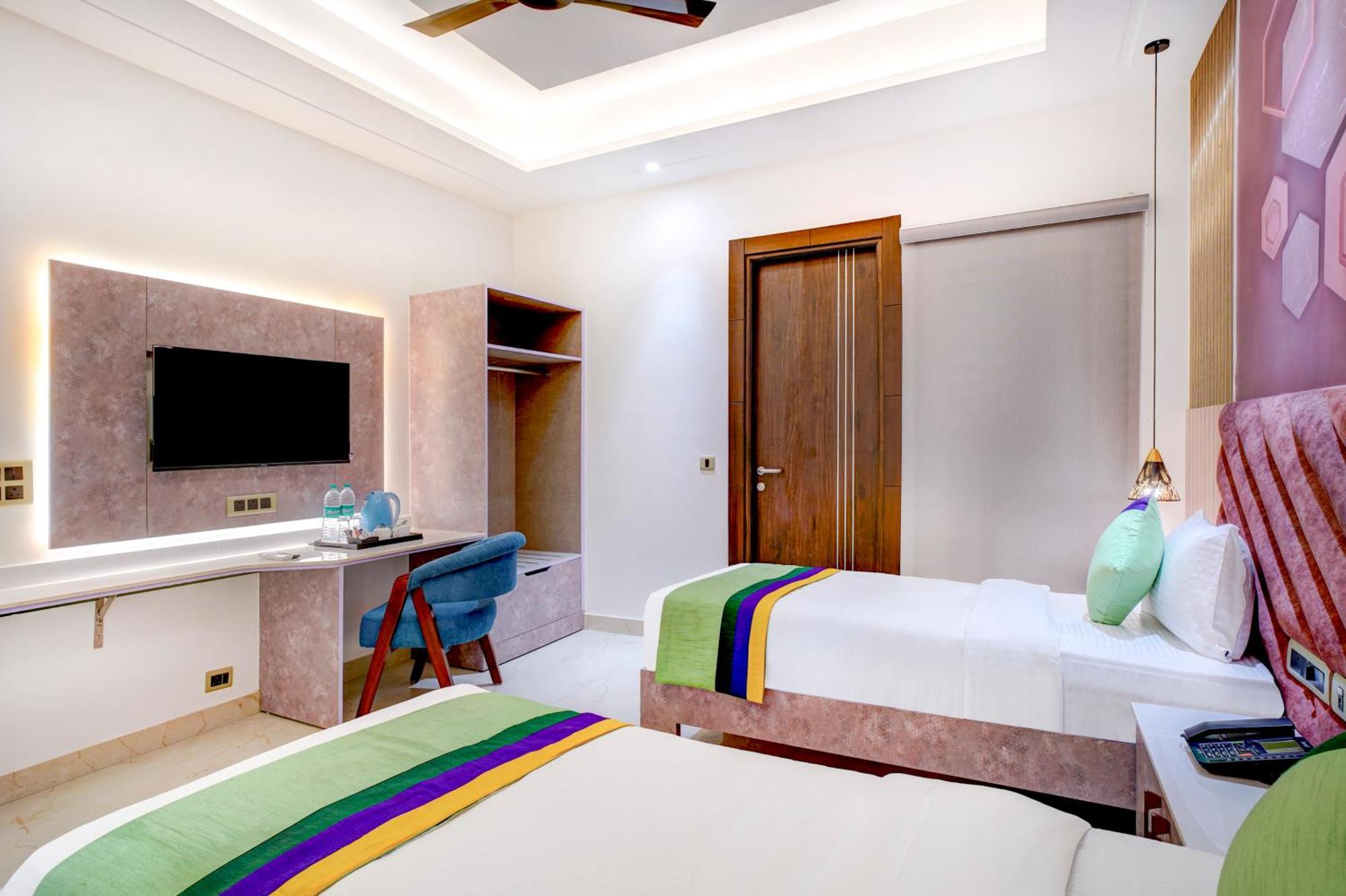 Treebo Corporate Inn Noida Esterno foto